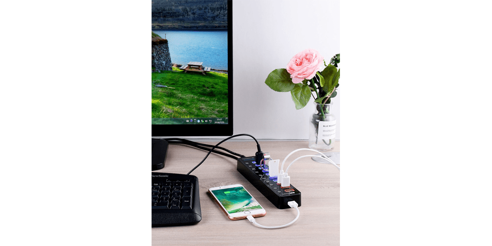 4-Port USB 3.0 Hub with Individual Power Switches and LEDs | Tendak